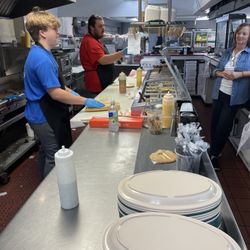 Ocean Deli - Great Team Great Service.