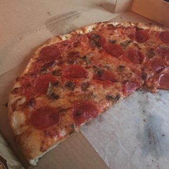 Giovanni's Pizza - Pizza Near Me - Buxton, North Carolina