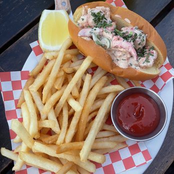 Found Oyster - lobster bisque roll - Seafood Near Me - Los Angeles, California
