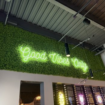 Hongdae Sushi & Grill - Sushi Bars Near Me - Mount Prospect, Illinois