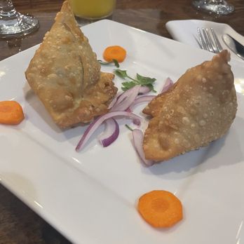 Raj Mahal Indian Restaurant - Samosa Vegetable and Mango Lassi - Indian Near Me - Canton, Georgia