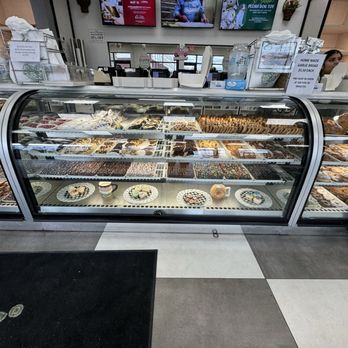 Calandra’s Bakery - Bakeries Near Me - Fairfield, New Jersey