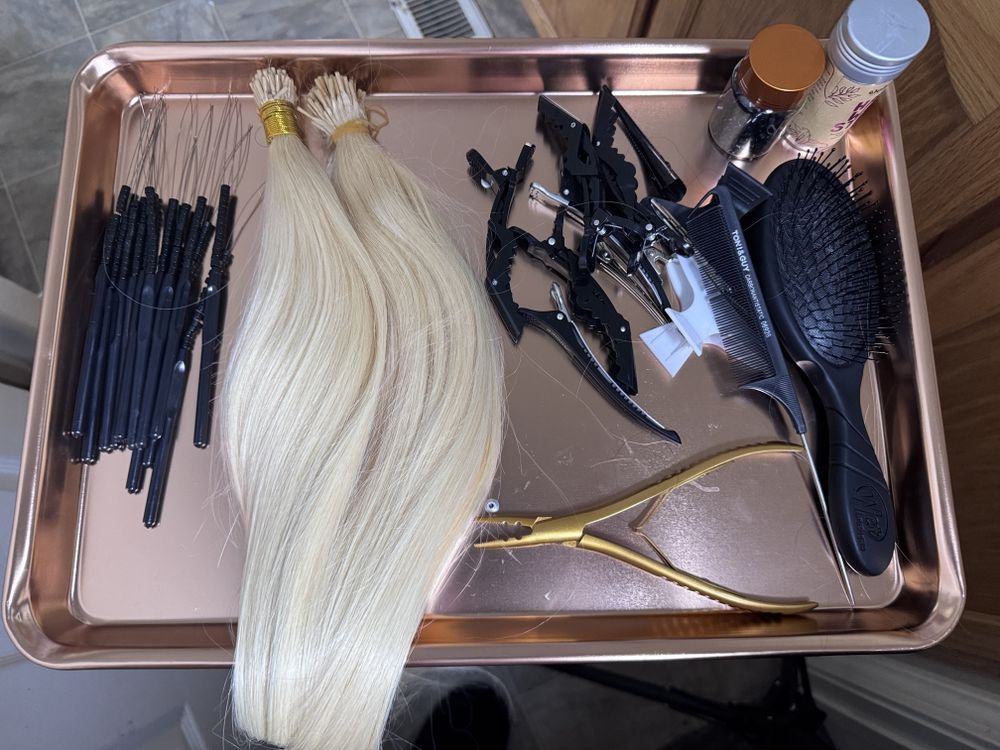 Luvly Lux Extensions Logo