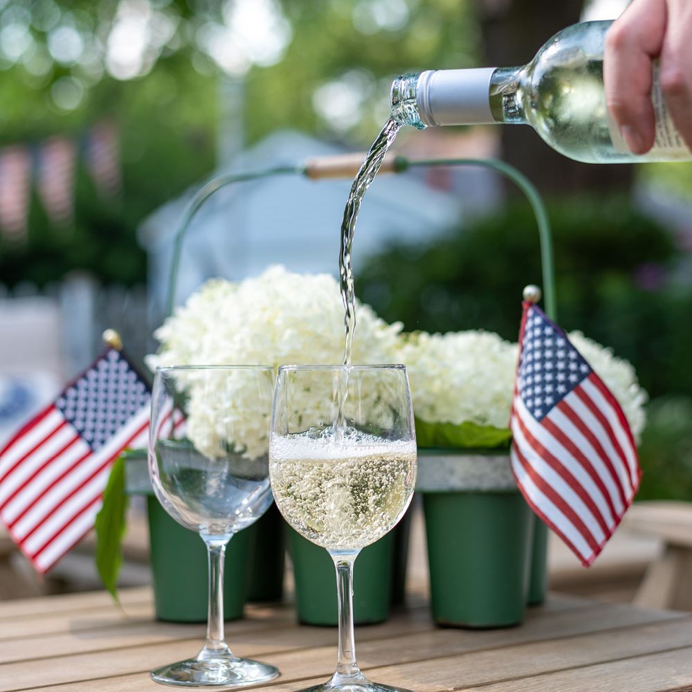 Wine & Spirits Logo
