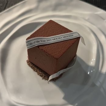 Mugen - Mocha blend dessert - New American Near Me - Honolulu, Hawaii