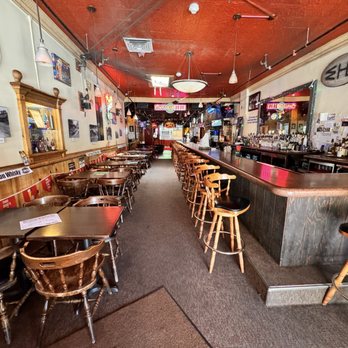Morrison Holiday Bar - American Near Me - Morrison, Colorado