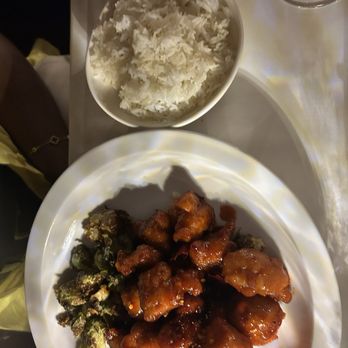 Mito - General Tso's chicken - Asian Fusion Near Me - Babylon, New York