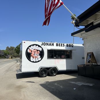 Jonah Bees BBQ - Truck - Food Trucks Near Me - Rialto , California