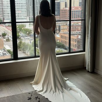 Alva Graciano Tailors - Sewing & Alterations Near Me - Chicago, Illinois