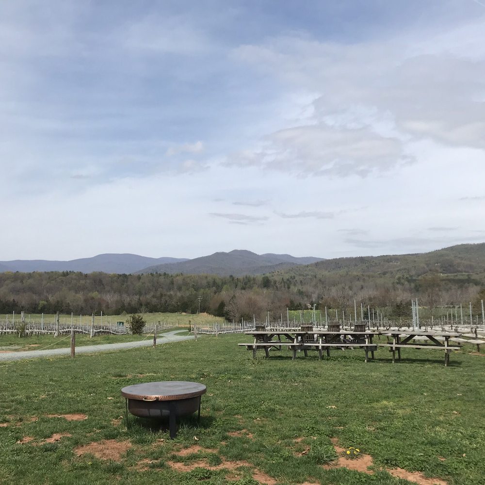 Stinson Vineyards - Wineries Near Me - Crozet, Virginia Stinson Vineyards - Wineries Near Me - Crozet, Virginia