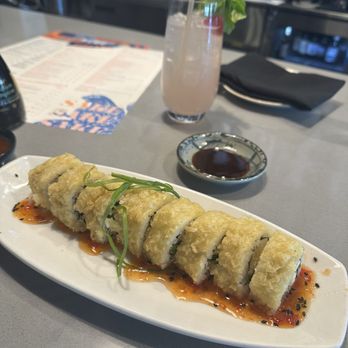 Blue Sushi Sake Grill - Cali Roll - Sushi Bars Near Me - Indianapolis, Indiana Blue Sushi Sake Grill - Cali Roll - Sushi Bars Near Me - Indianapolis, Indiana
