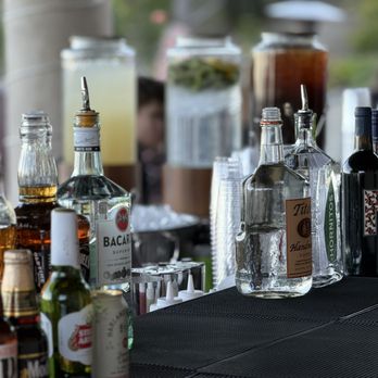 Fluid Bartenders - Wedding, private home, San Diego - Bartenders Near Me Fluid Bartenders - Wedding, private home, San Diego - Bartenders Near Me