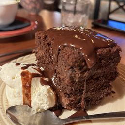 Chocolate Ganache Cake