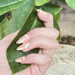 Luna Soleil Salon - Gel X nails