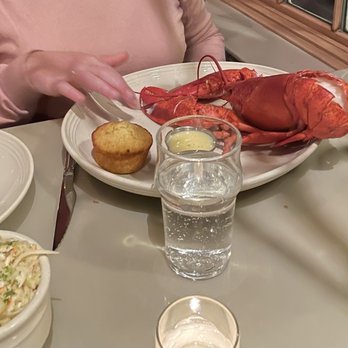 Scales - Steamed lobster - Seafood Near Me - Portland, Maine Scales - Steamed lobster - Seafood Near Me - Portland, Maine