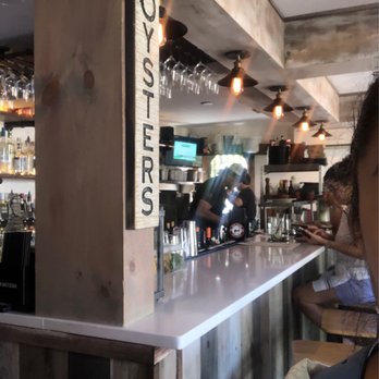 19 Raw - Full bar - Seafood Near Me - Edgartown, Massachusetts 19 Raw - Full bar - Seafood Near Me - Edgartown, Massachusetts
