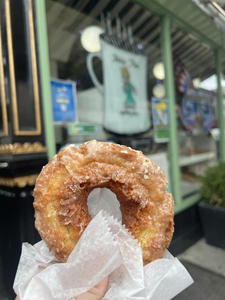 Peter Pan Donut & Pastry Shop