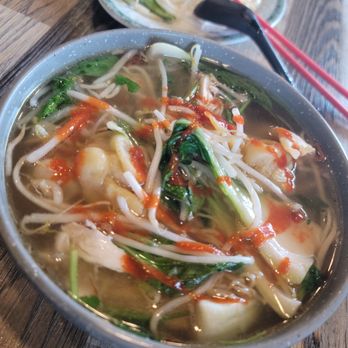 Co Do 2 - Wonton chicken noodle pho - Vietnamese Near Me - Sacramento, California