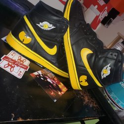 Sole-Man Kicks Restoration Services - Custom paint job! air jordan 1 high yin yang