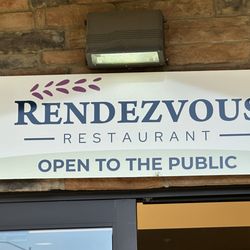 Rendezvous Restaurant & Heather Gardens Golf Course - Restaurant Entrance