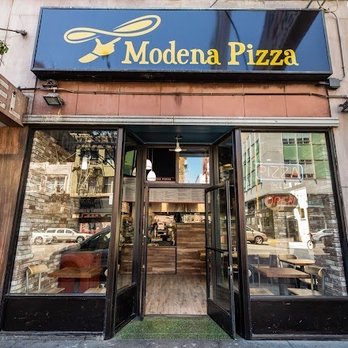 Halal Modena pizza - The entrance to the pizzeria - Pizza Near Me - San Francisco, California Halal Modena pizza - The entrance to the pizzeria - Pizza Near Me - San Francisco, California