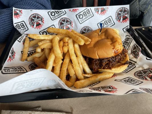 Daddy'Os BBQ & Sports Bar by null