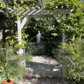 Reyes Tree Services - We love creating beautiful outdoor spaces for you to enjoy. - Tree Services Near Me - Northridge, California Reyes Tree Services - We love creating beautiful outdoor spaces for you to enjoy. - Tree Services Near Me - Northridge, California