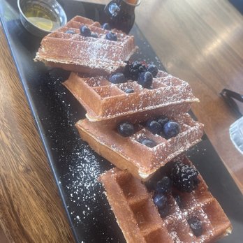 The Corner - Belgian waffle with berries - Breakfast & Brunch Near Me - Glendale, California The Corner - Belgian waffle with berries - Breakfast & Brunch Near Me - Glendale, California