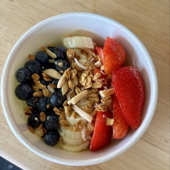 Hanalei Bread Company - greek yogurt bowl (add banana) - Breakfast & Brunch Near Me - Hanalei, Hawaii Hanalei Bread Company - greek yogurt bowl (add banana) - Breakfast & Brunch Near Me - Hanalei, Hawaii