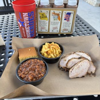 Mission BBQ - Smoked Turkey with baked beans, mac-n-cheese and cornbread! Yummy - Barbeque Near Me - Orlando, Florida