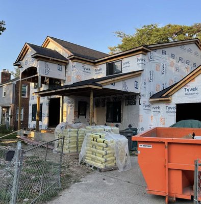 Reign Contracts Logo