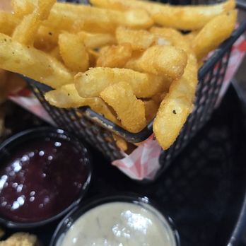 Forks & Boards - Fries were hot crispy and well seasoned - American Near Me - Phoenix, Arizona Forks & Boards - Fries were hot crispy and well seasoned - American Near Me - Phoenix, Arizona