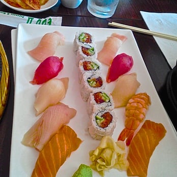 Edo II - sushi deluxe with spicy tuna roll. loverly. - Japanese Near Me - Danbury, Connecticut Edo II - sushi deluxe with spicy tuna roll. loverly. - Japanese Near Me - Danbury, Connecticut