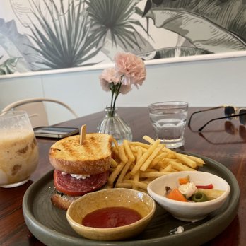 Fig & Ginger - Breakfast & Brunch Near Me - Honolulu, Hawaii Fig & Ginger - Breakfast & Brunch Near Me - Honolulu, Hawaii