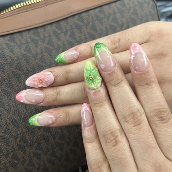 Lux Nails - Nail Salons Near Me - Vancouver, Washington