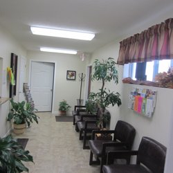 Baker Chiropractic & Acupuncture - Front Lobby