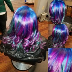 Keri rocking her new mermaid hair!