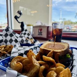Fatboys - Miramar Beach - Chicken sandwich