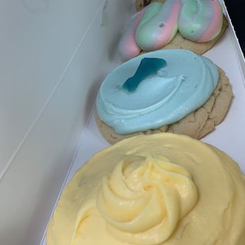 Crumbl - Alpharetta - the best flavors you can imagine in a cookie! - Bakeries Near Me - Alpharetta, Georgia