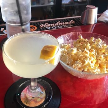 STILL LIFE COCKTAIL CLUB