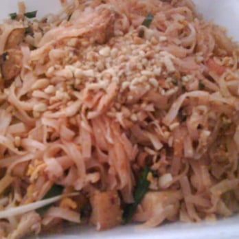 Bangkok Chef - Pad thai - Thai Near Me - Honolulu, Hawaii