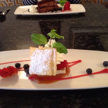 Laporta's Restaurant - Strawberry shortcake and chocolate mousse cake - New American Near Me - Alexandria, Virginia