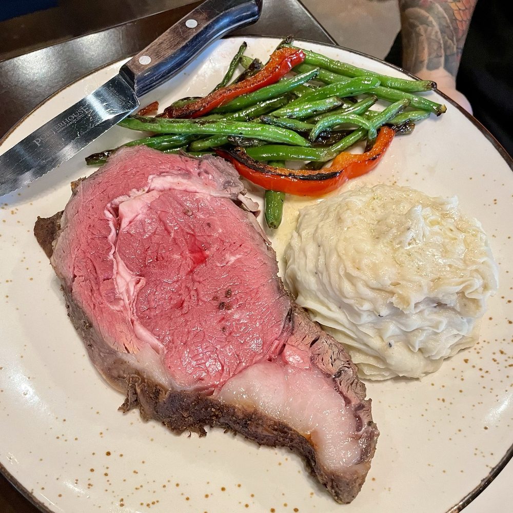 Oak and Main - Sunday prime rib special! Shareable and soooo good. Comes with Anjou - American Near Me - Roanoke, Texas