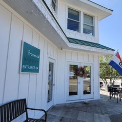Provencal Bakery & Cafe - Exterior