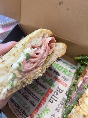 Crudo Pizza & Panuozzo by null