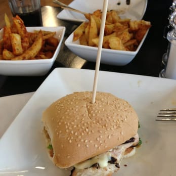 Handmade Burger Co - Milano chicken burger & rather rubbery chips! - Burgers Near Me - Leeds, XWY
