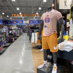 DICK'S Sporting Goods