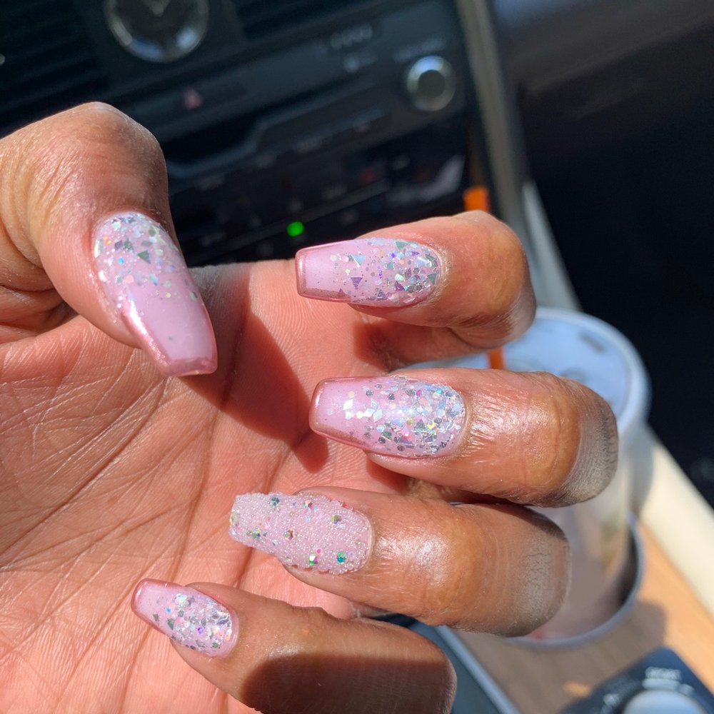 Ombré Nails w. Rose Gold Tips