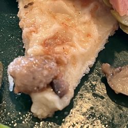 No sauce on the pizza