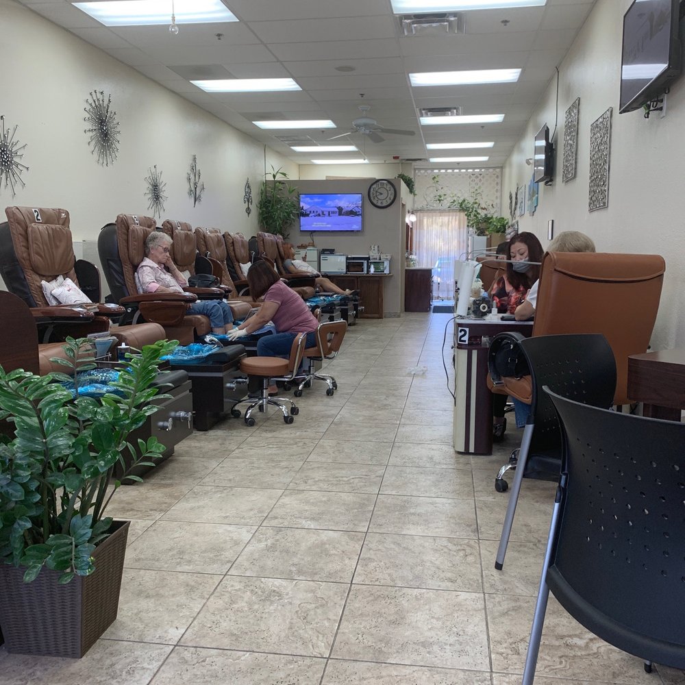 Front of the nail shop. Front of the nail shop.